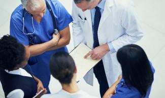 1. Grupos interdisciplinarios - Medicina Familiar - Articulo.jpg
